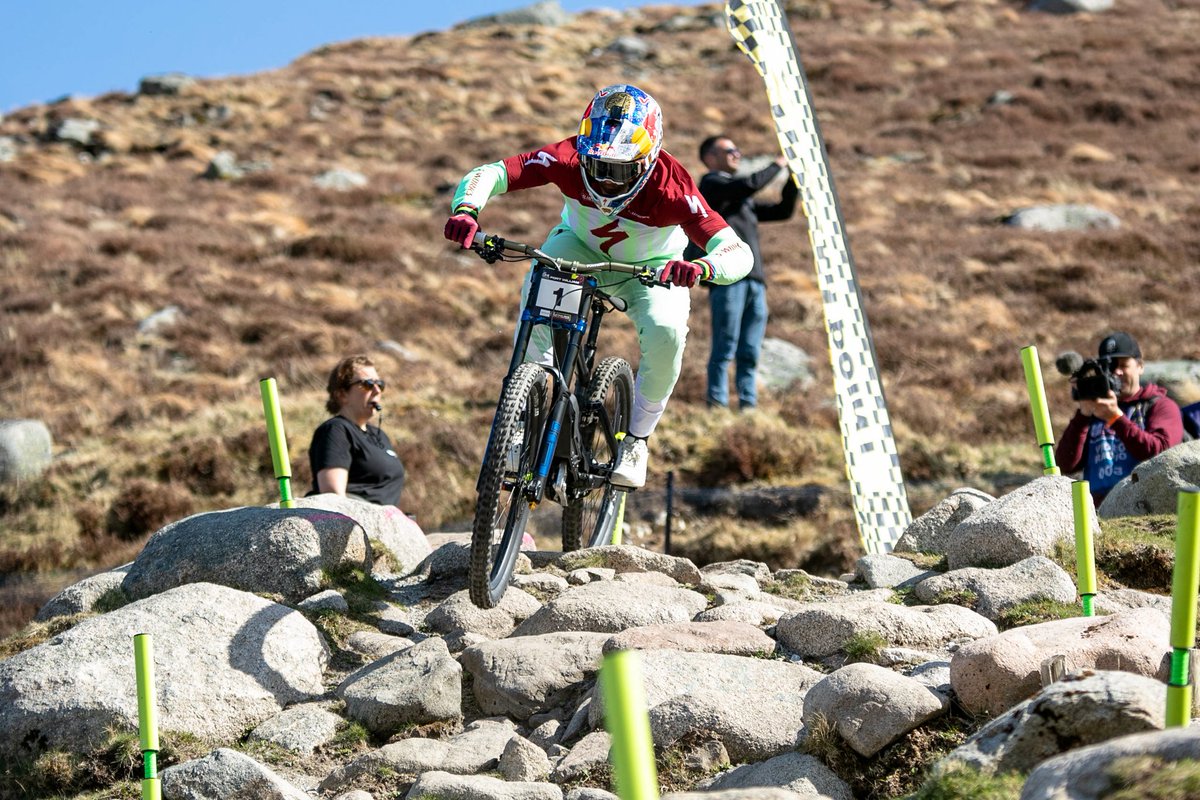 Time to beat in Men Elite 🚀

Loic Bruni fastest so far! 

4.08.331 🔥 in Fort William

#MTBWorldCup