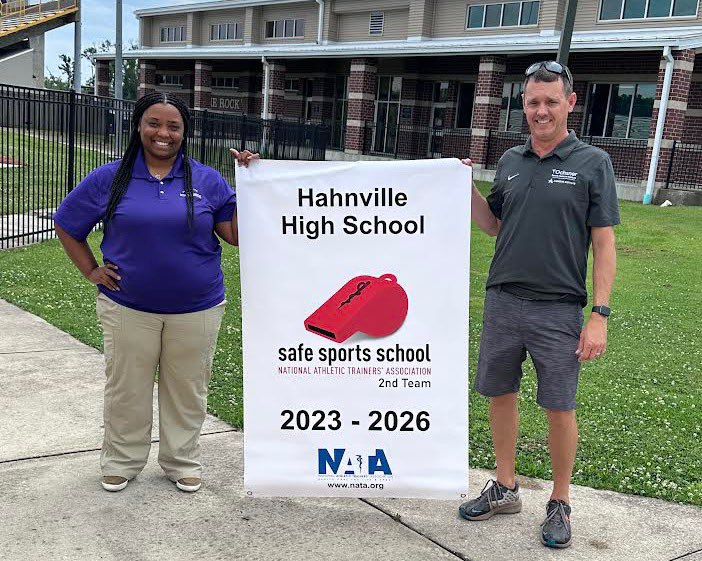 The Safe Sports School Award recognizes secondary schools around the country that take the crucial steps to protect their student athletes.  Hahnville High School, in partnership with Ochsner Sports Medicine, has been named to the 2nd team for Safe Sports Schools. 🎉🐅