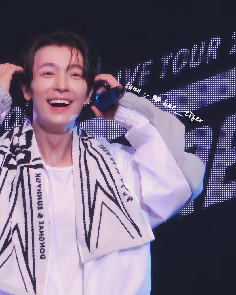 - ̗̀𖤐
｜DEparture in 靜岡｜

海3歲🥰

#leedonghae #이동해 #동해  #DEparture
#superjunior #슈퍼주니어 #東海 #李東海 #李东海 #簽售
#leehyukjae #이혁재 #혁재 #superjunior_dne #ode #애니 #elf
#superjunior #슈퍼주니어 #赫宰 #李赫宰 #은혁 #銀赫