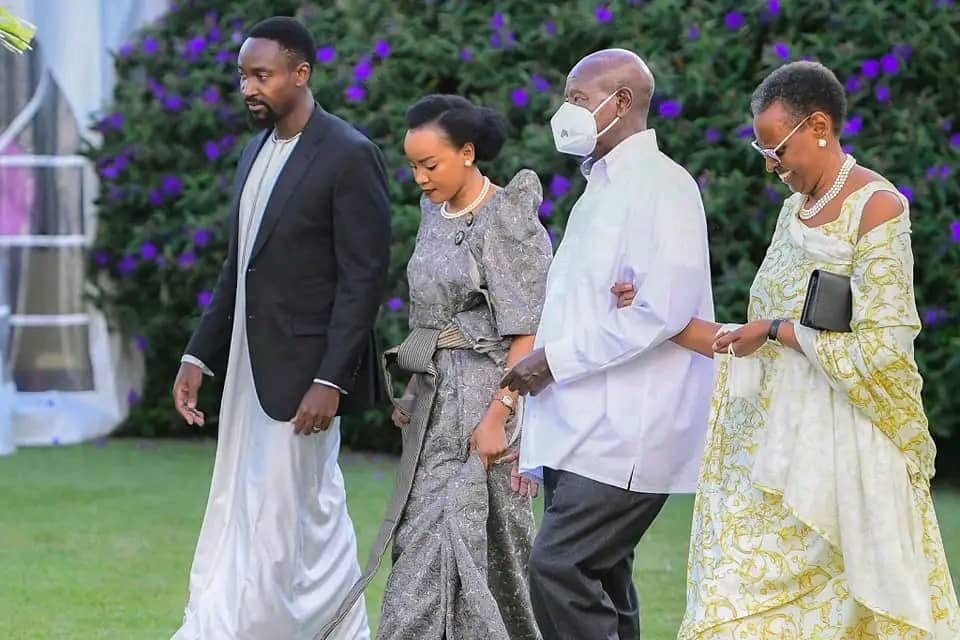 H.E President Museveni and First Lady Janet Museveni yesterday on Friday 3rd May 2024 , hosted the Kyabazinga of Busoga Wilberforce Gabula Nadiope IV and Inhebantu Jovia Mutesi at State House Entebbe. @StateHouseUg