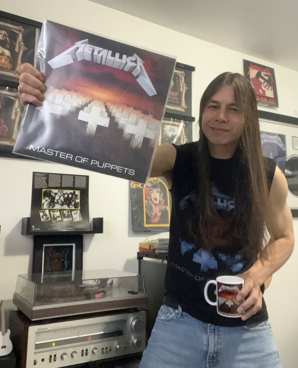 Good morning! ☕️☕️☕️ Happy Saturday! Starting off with some delicious coffee and Rockin tunes. ☕️🎶 It’s going to be a beautiful day for a cruise. I hope you all have a fan-fuckin-tastic one! 🤘💙 Metallica - Master of Puppets 🎶 #Coffee #Vinyl $XVG Vergecurrency.com