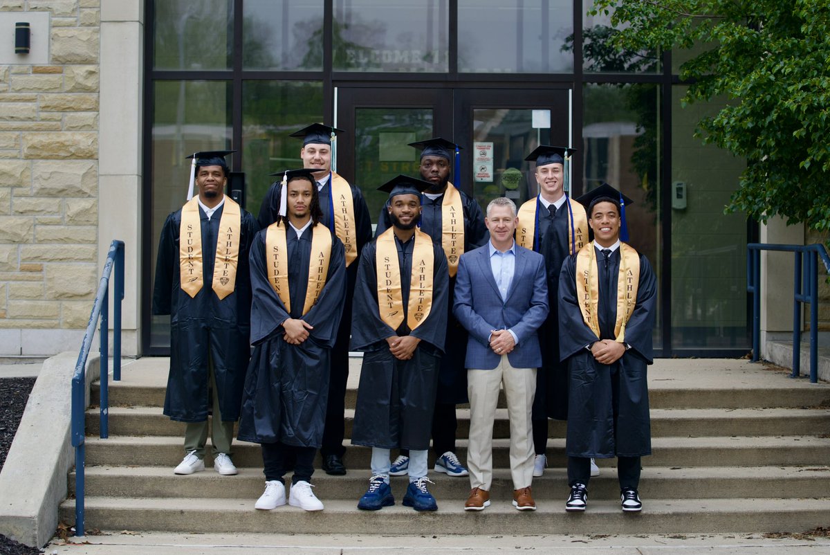 Very appreciative of these young men and what they have given to our program. Have a day Graduates! 🚀🏈💍🎓