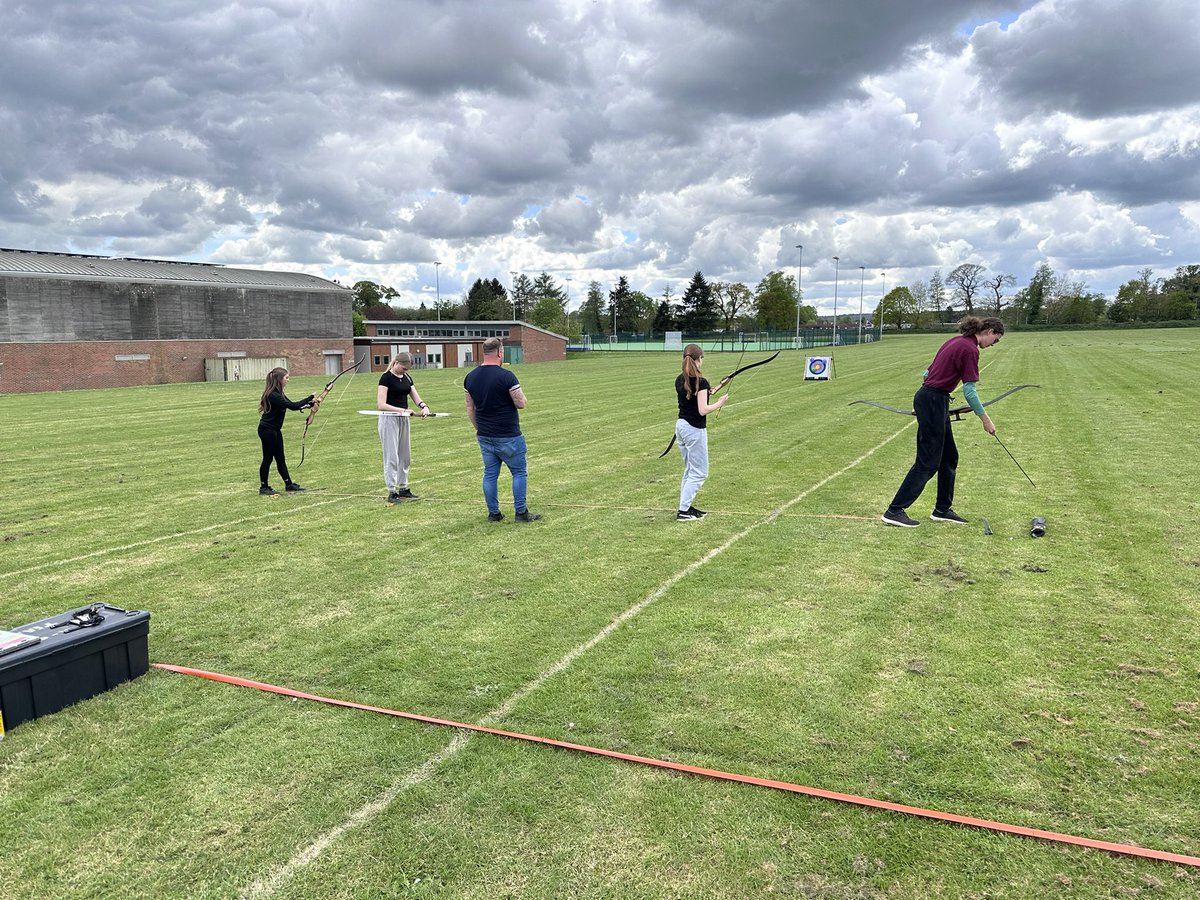 613Sqn's tweet photo. Archery in full “flight” a great sport for our cadets @OCHIOWATC @GraemeHUGHES17 https://t.co/1fdwWfgb0u