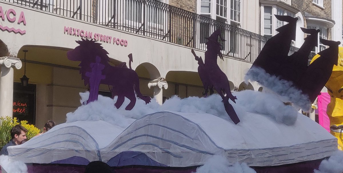 Reading and dreaming go together #ChildrensParade <a href="/brightfest/">Brighton Festival</a>