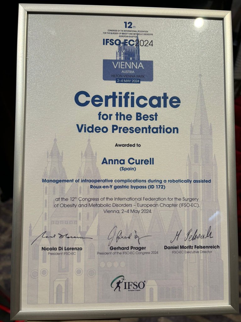 Anna Curell (@annacurell) on Twitter photo Best Video presentation award of the IFSO-EC 2024. Thank you <a href="/AntoniodeLacy/">Antonio de Lacy</a> for letting me represent our team and <a href="/hospitalclinic/">Hospital Clínic</a>. Once again, a recognition to your “surgical school”, teaching and skills. It is an honor to be a part of this team! Congratulations! Best Video presentation award of the IFSO-EC 2024. Thank you <a href="/AntoniodeLacy/">Antonio de Lacy</a> for letting me represent our team and <a href="/hospitalclinic/">Hospital Clínic</a>. Once again, a recognition to your “surgical school”, teaching and skills. It is an honor to be a part of this team! Congratulations!