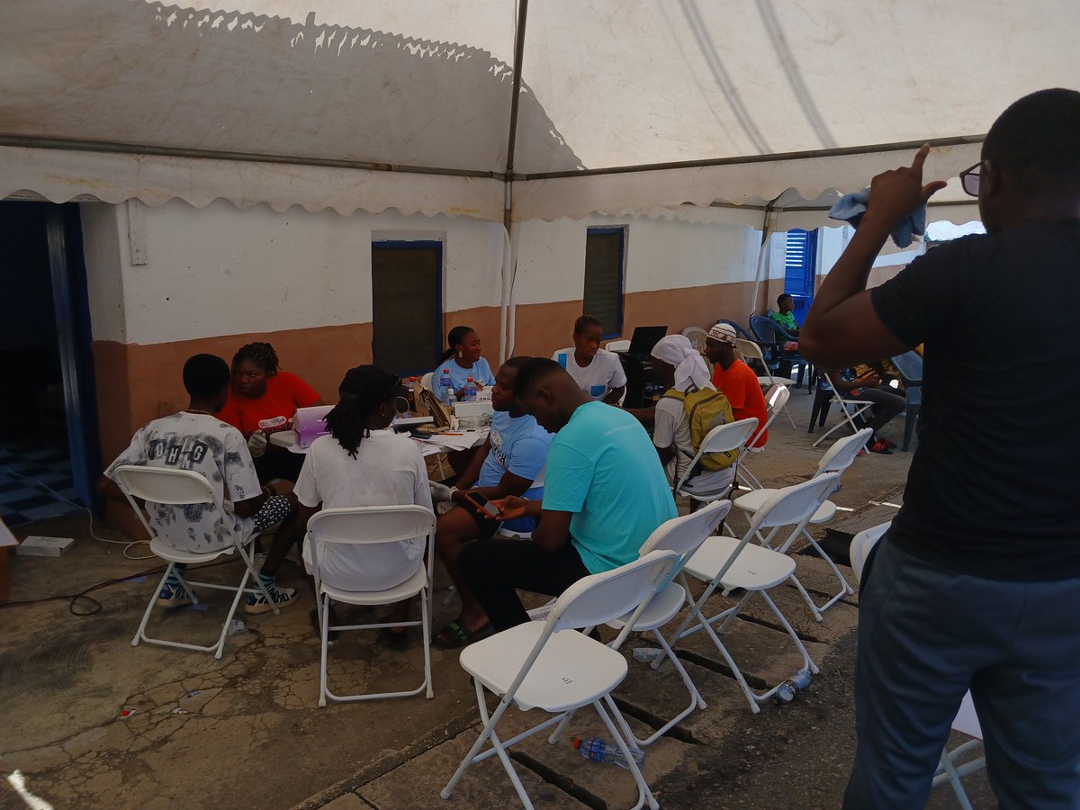 As part of the efforts to combat HIV, we are here with Wise Youth Foundation during the climax of Aboakyer in the Effutu municipality to educate and raise awareness of HIV and its prevention. Participants troupe in for free testing as well.