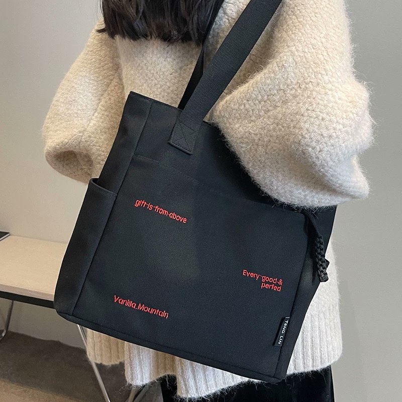 NayaTri8's tweet photo. Rekomendasi Tas Tote Bag Kanvas Wanita
https://t.co/yVqg8QOXGK

#NCTDREAM_THEDREAMSHOW3 #UNIS #tas #rekomendasi https://t.co/bmuI65HaCe