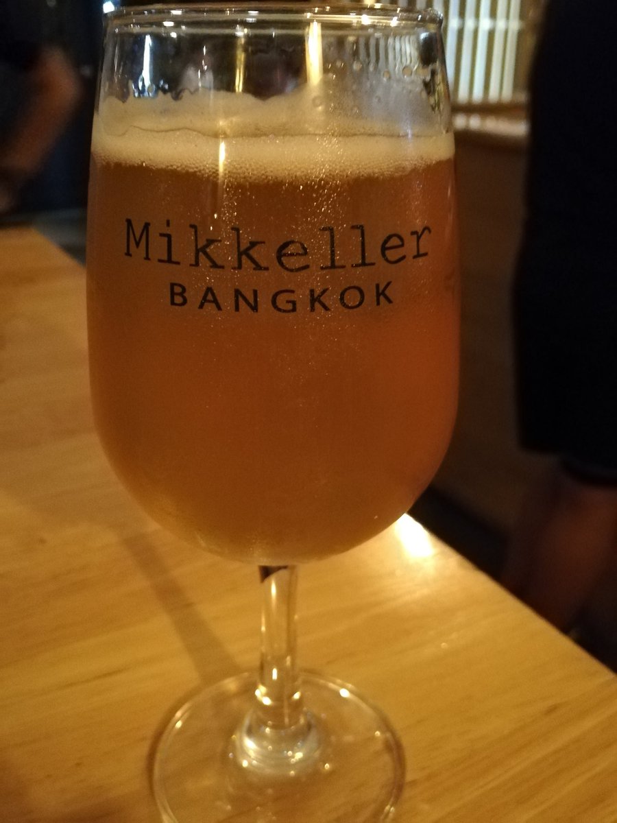 GrimmのダブルIPAで蘇生。(@ Mikkeller Bangkok  in วัฒนา, バンコク)
swarmapp.com/japonsko/check…