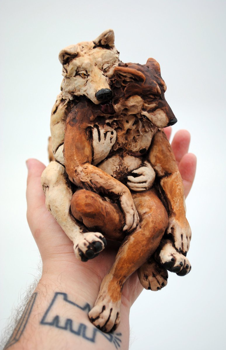 earthen_were's tweet image. &apos;Comfort&apos; 
⚧️❤️🐺
2024 
🔺02 red earthenware, underglaze