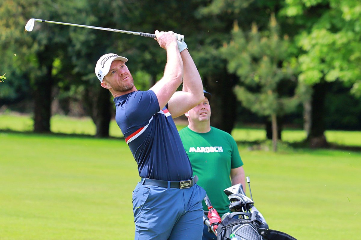 First round leader at @CorkGolfClub after a brilliant opening 67 (-5), Peter O’Keeffe ⛳️ Scoring: golfgenius.com/pages/10085371… @OkeeffePeter | 📸 @NiallOShea