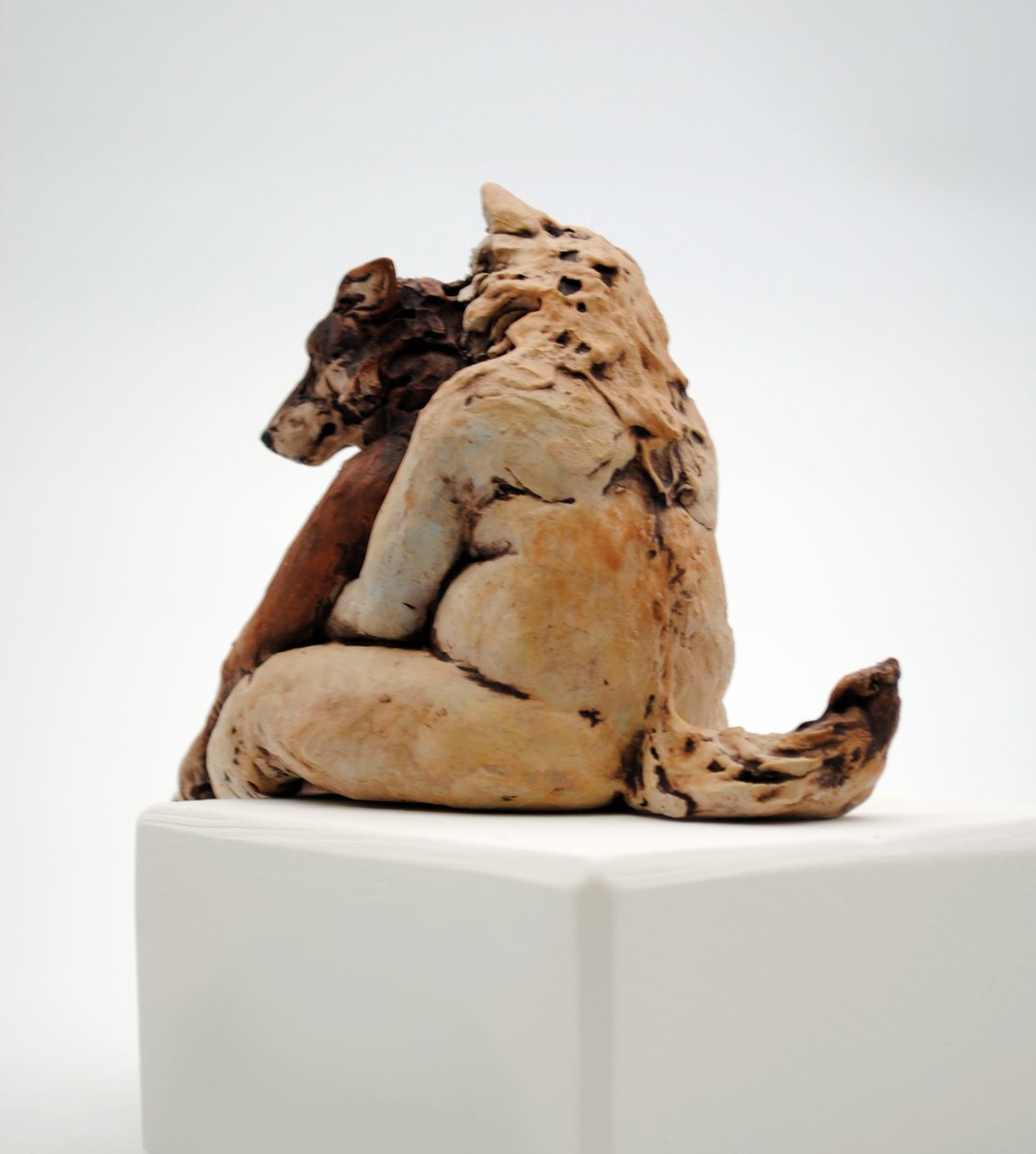 earthen_were's tweet image. &apos;Comfort&apos; 
⚧️❤️🐺
2024 
🔺02 red earthenware, underglaze