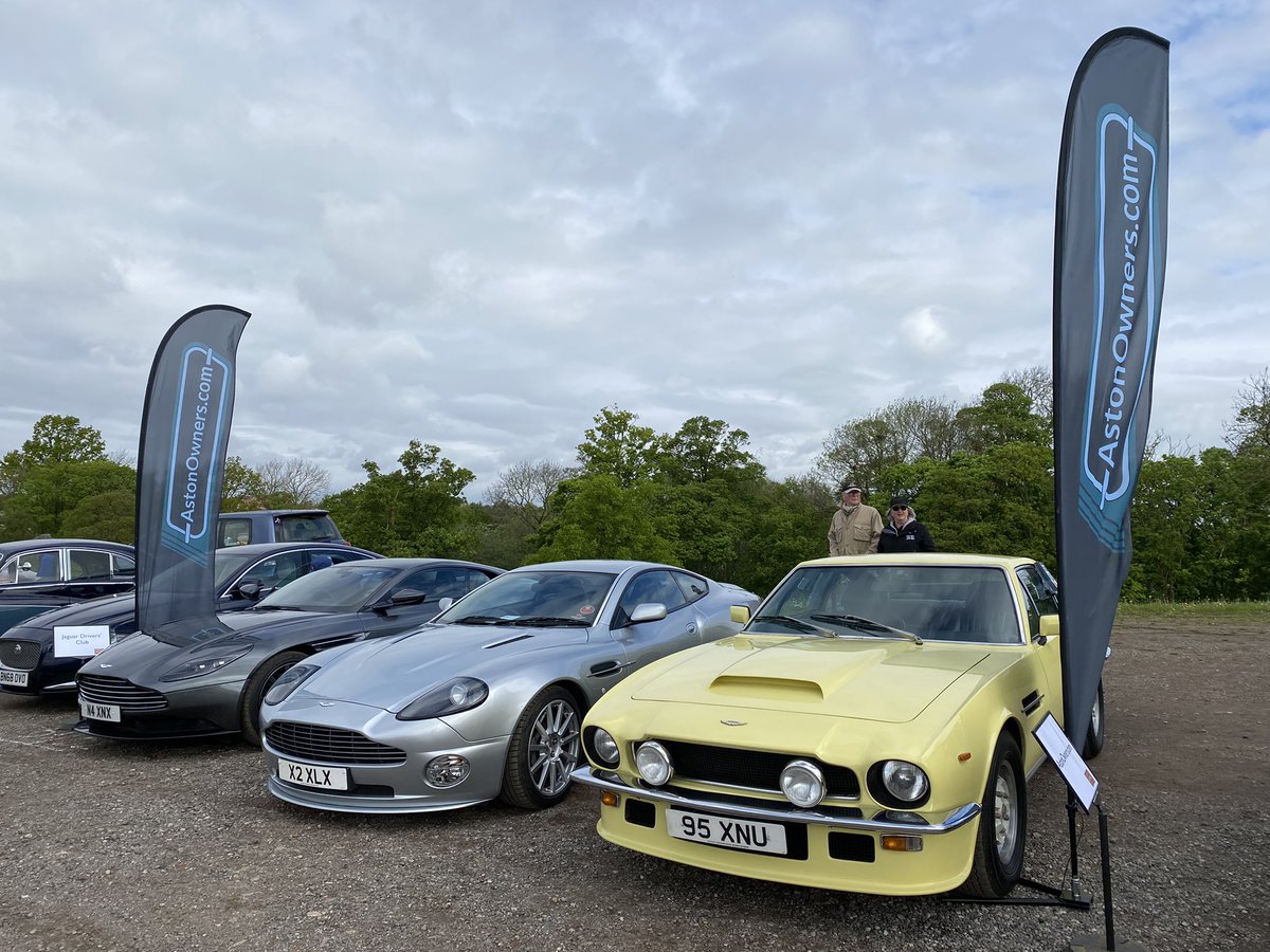 Good weather, friendly crowd and great racing @DoningtonParkUK Historic Festival.

#AstonMartin 
#AstonOwners
#ClassicCars 
#musclecars