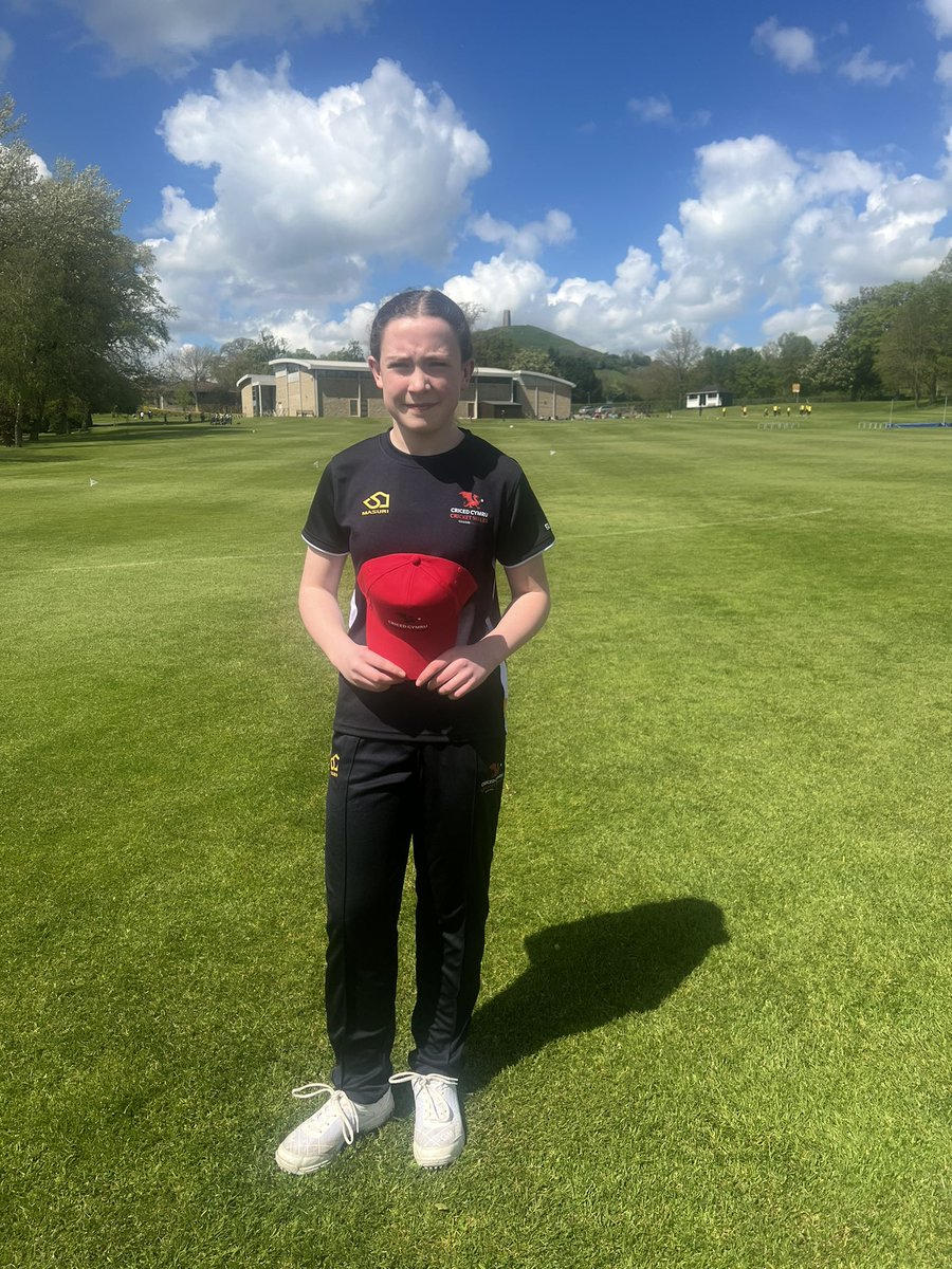 Congratulations Bella @Moldcricketclub on making your Wales Under 13 debut @MillfieldPrep today. Have a great day and enjoy every minute of your cricketing journey 🏴󠁧󠁢󠁷󠁬󠁳󠁿