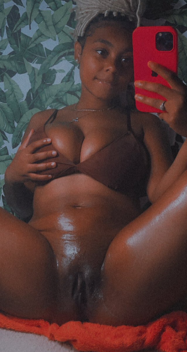 Brat🍭 tweet media