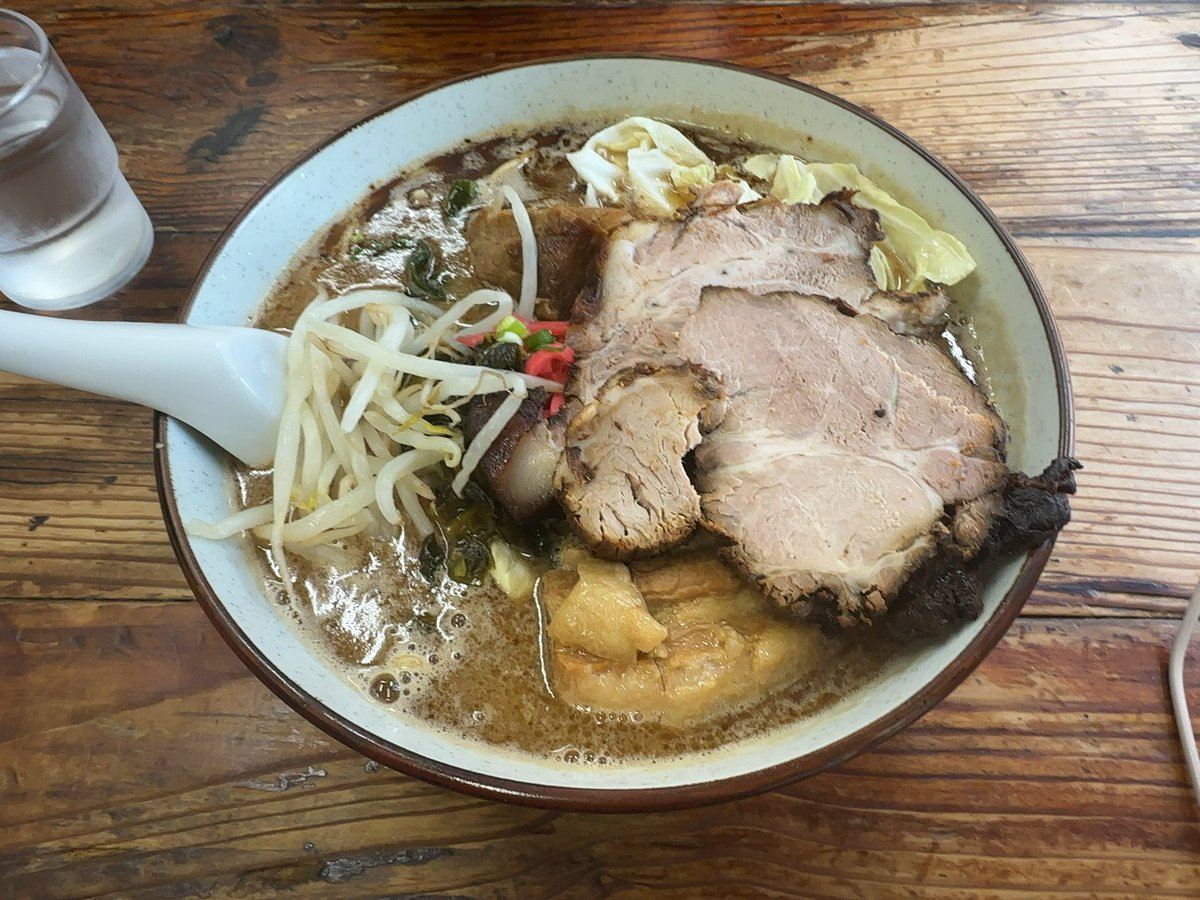 MasutomiShoten's tweet photo. 久しぶりなブッダガヤ🍜 https://t.co/0c4Lys40bl