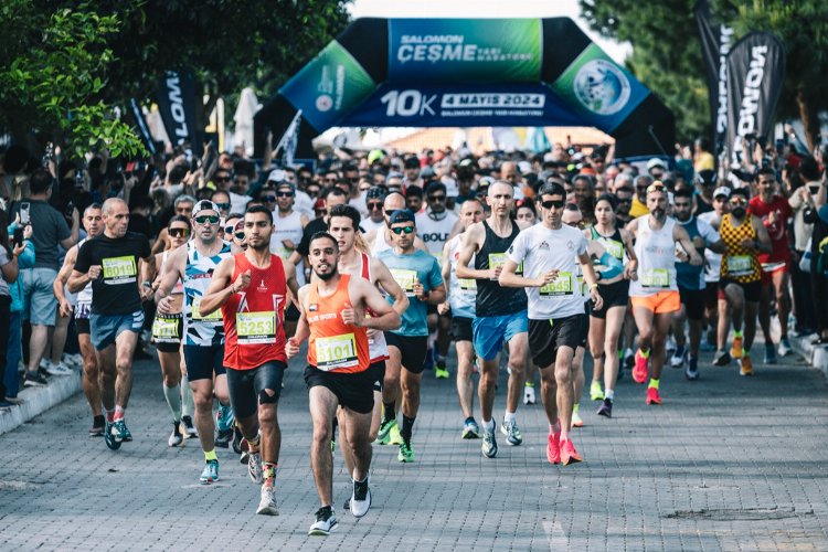 #Spor Salomon Çeşme Yarı Maratonu koşuldu: Salomon isim sponsorluğunda düzenlenen Çeşme Yarı Maratonu, 21K ve 10K’lık parkurlarda koşuldu Çeşme Kaymakamlığı desteğiyle Çeşme Belediyesi'nin ev sahipliğinde gerçekleşen yarışta 21K’lık parkurda erkeklerde… dlvr.it/T6Pz8F