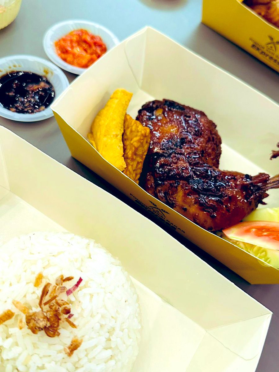 Pondok Nasi Bakar Malaysia ❤️
#IndonesianGrilledRice #TropicanaGardensMall