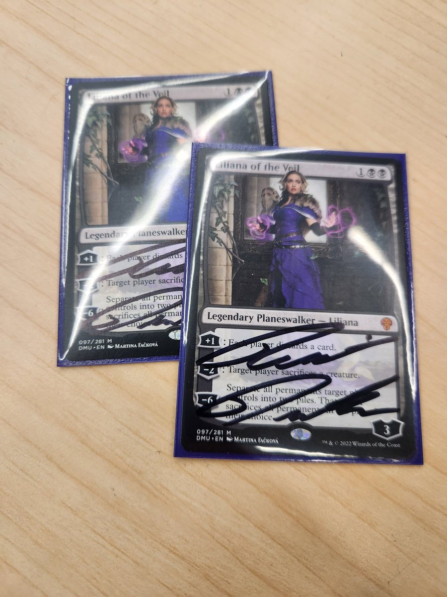 I'm playing in the Canadian Regional Championship today hosted by @FaceToFaceGames and armed with these lucky Lilianas signed by @ReidDuke! Canada and Canadian players have been lovely! 🍁