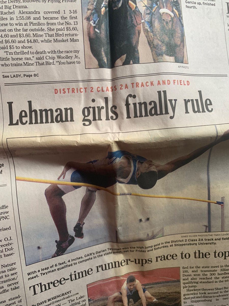 bwbreadsticks's tweet photo. @knightsxcountry my dad found some newspapers from 2009. https://t.co/UycEYWoqjy