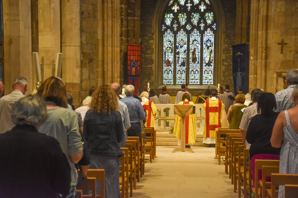 Come join us for moments of worship, reflection, and community tomorrow🙏🌟🌼 #YouAreInvited #ChristIsRisen 🗓️5 May - 6th Sunday of #Easter 🌿 ⏰8am Holy Communion ⏰10:30am Cathedral Eucharist ⏰4pm HMS Sheffield Act of Remembrance