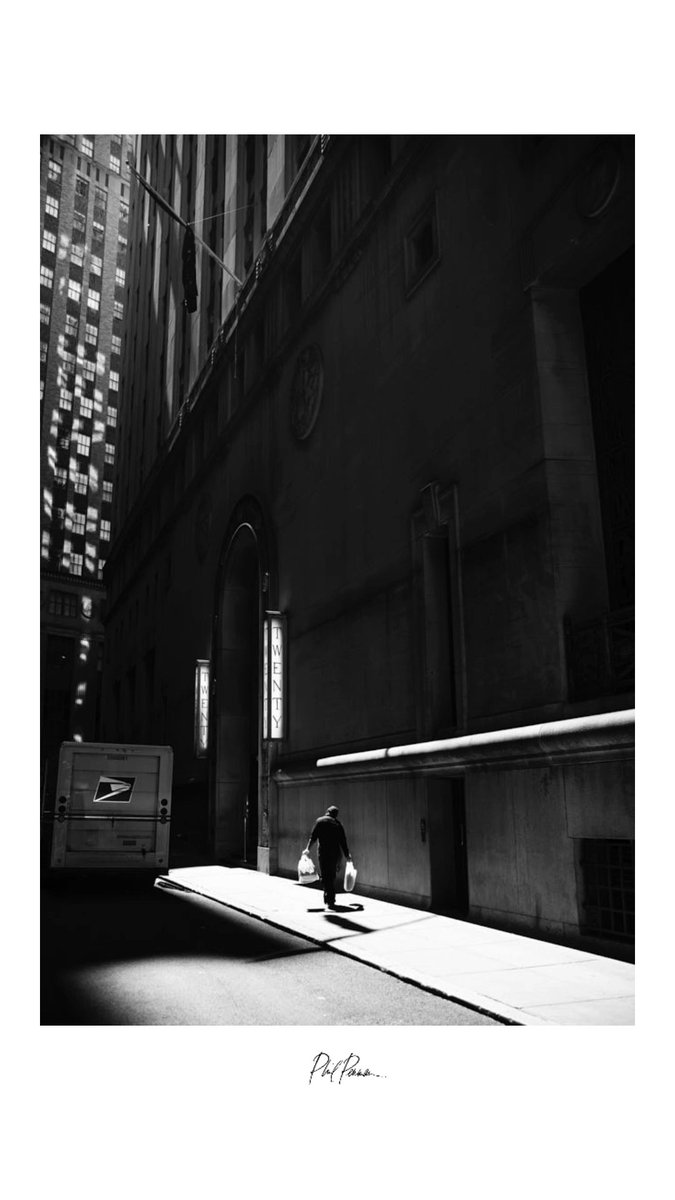Financial District. New York 
Copyright Phil Penman

#streetphotography #nyc #leica #blackandwhitephotography