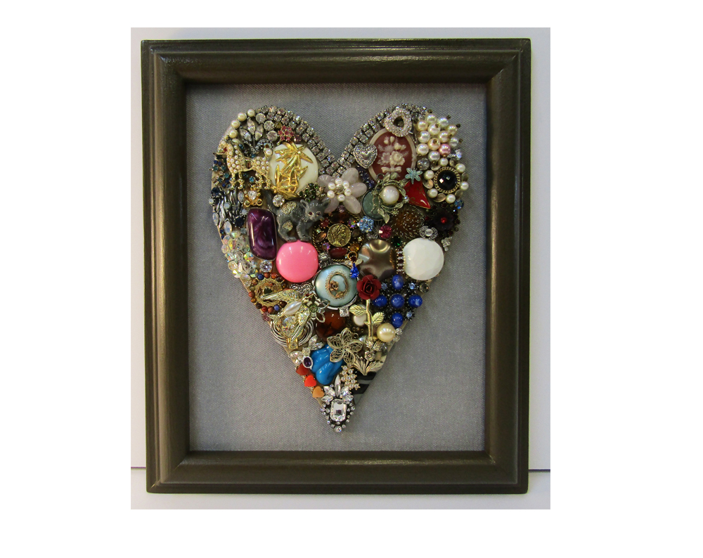 Framed Jewelry Art Heart #1Inspirational #FramedJewelryArt #WeddingGift #MothersDayGift #AnimalBrooches #VintageJewelry #Handcrafted bartlettpairart.com/product/framed… via @jimmiesart