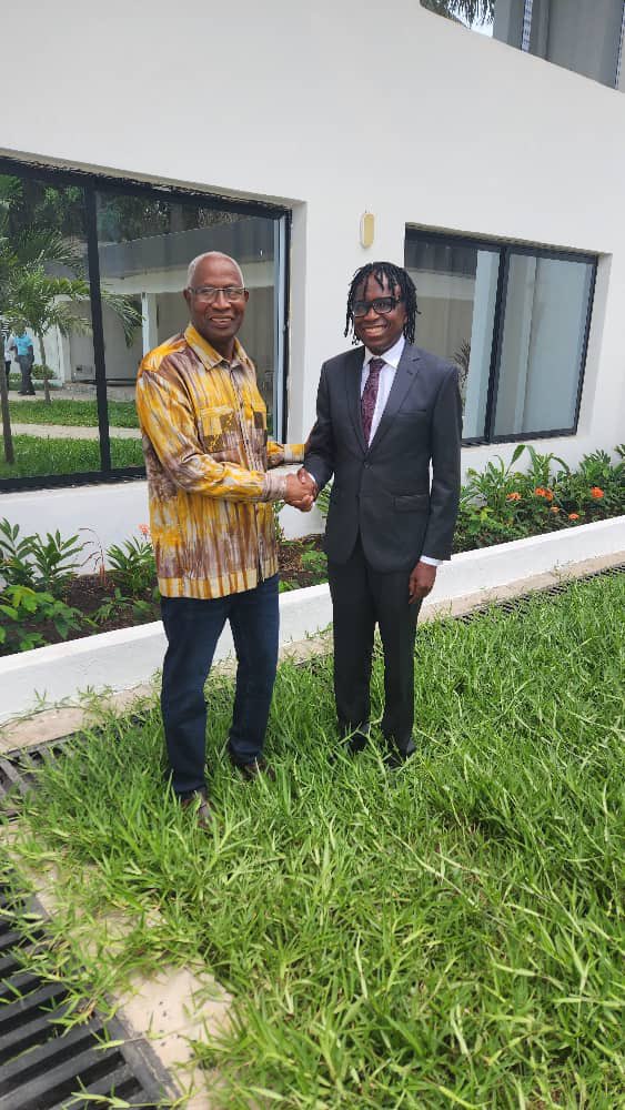 Today, it was a privilege to visit the Prime Minister of Guinea, His Excellency Mamadou Oury Bah @bahourykigna, at his private residence in Conakry. During the visit HE Bah affirmed his government’s support for Lindian’s activities in Guinea. @ASXLindian $LIN $LIN.ax $LINIF