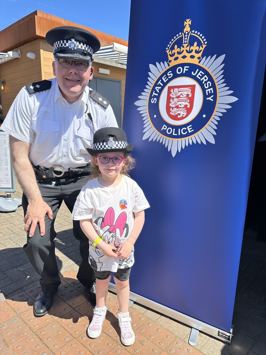 beadle_donna's tweet photo. Future SOJP Officer 🫡 
@DavidDjt0311 
@JerseyPolice 
@jerseyboatshow https://t.co/j5V4cE4FgN