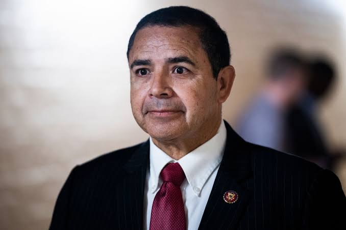 <THREAD> It's story time! We're going to go through the GIGANTIC indictment of Rep. Henry CUELLAR (D-TX) for acting a spy for Azerbaijan! 😀