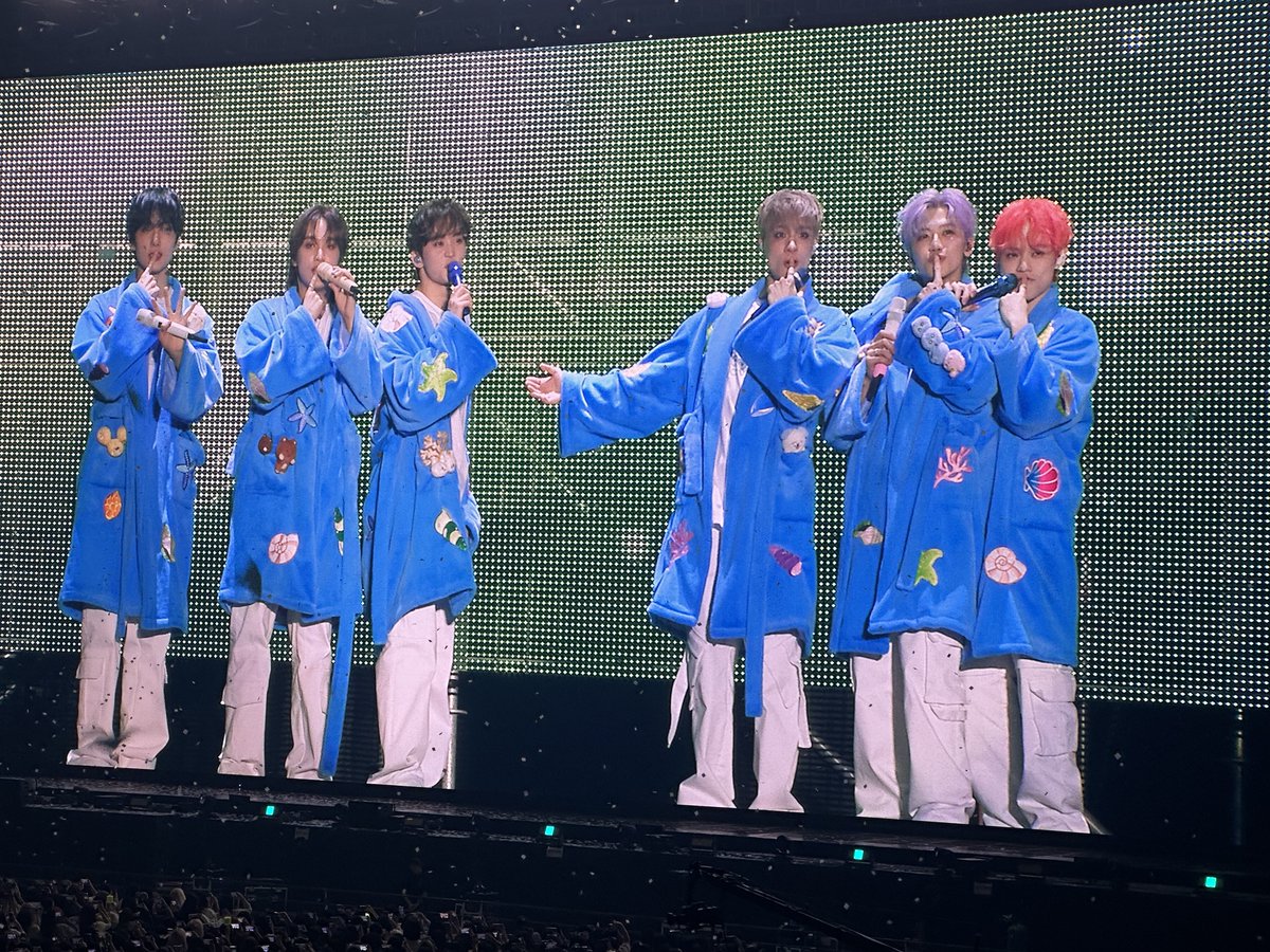 they make a space for renjun 🥺