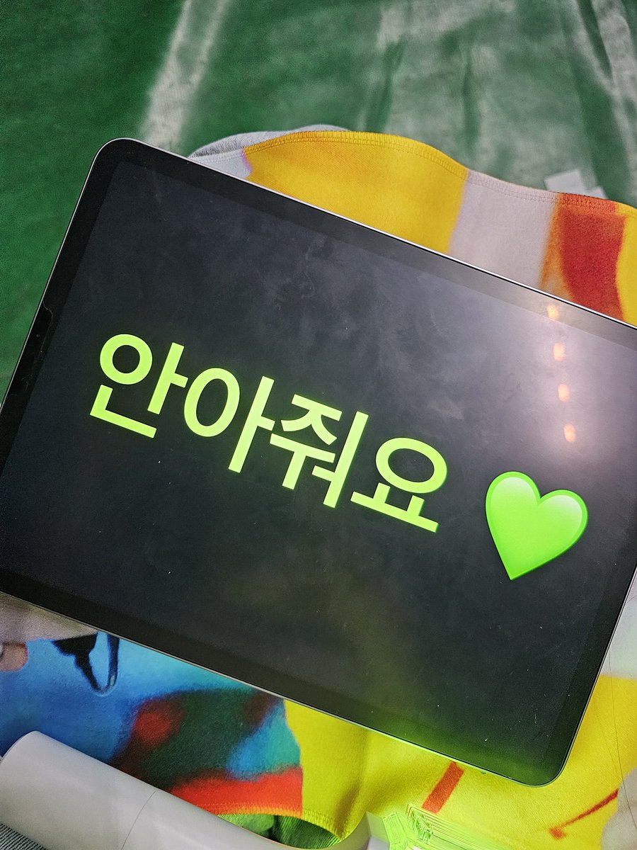 시니 tweet media
