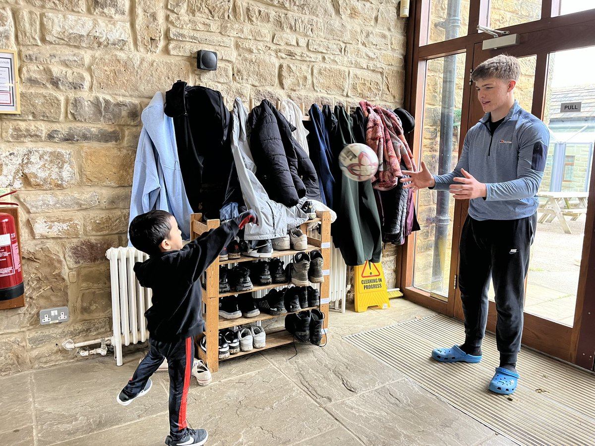 PATCarletonHigh's tweet image. Mrs Shariff dropped by to @HerdFarm to visit the Year 11 students currently revising. The students showed the work they have been doing and even did a spot of baby sitting for her. #Classof2024 #Excellence #DedicatedStudents