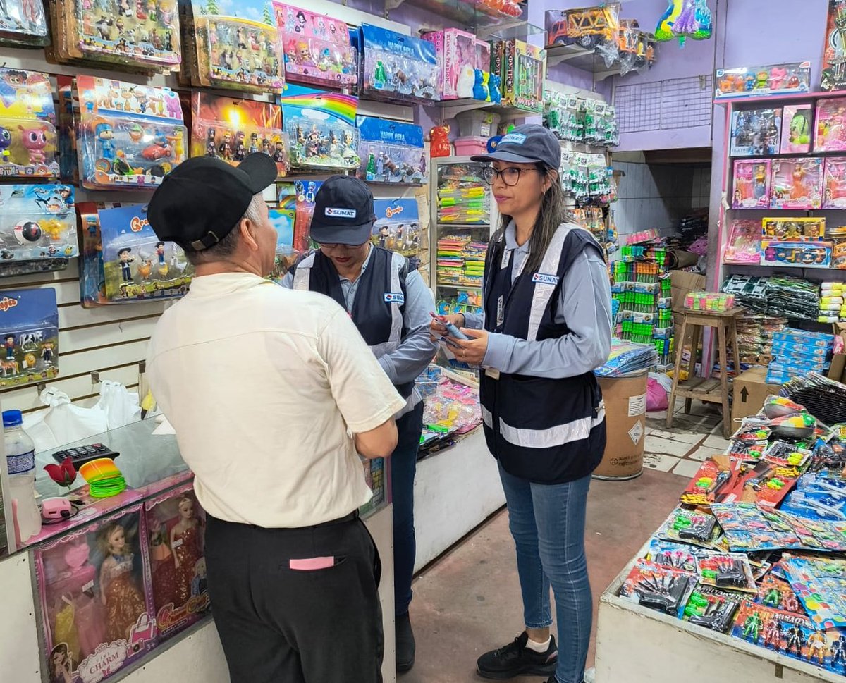 🔵 #Loreto | Campaña de #formalización y #orientación llegó a zonas comerciales de Belén para promover el cumplimiento voluntario y oportuno de las obligaciones tributarias de los contribuyentes; y brindar asistencia en el uso de nuestros aplicativos y servicios 100 % digitales.