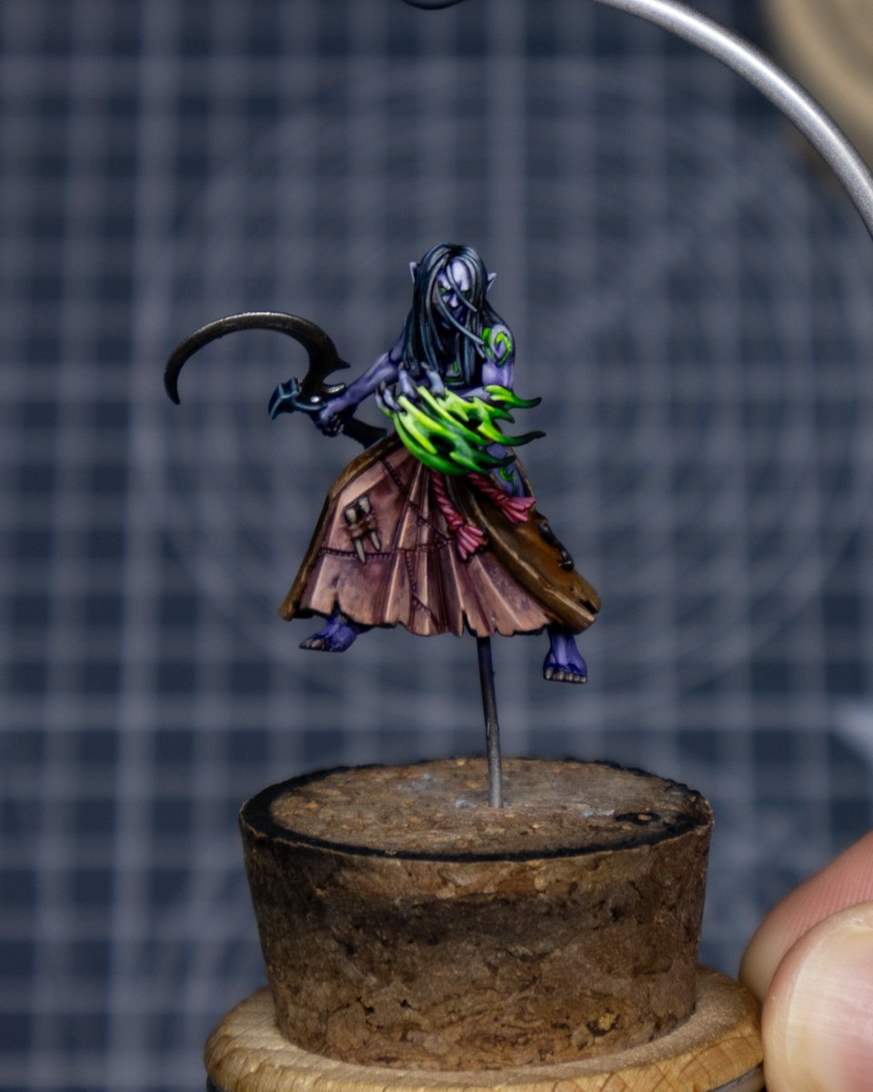 Messing about with the new Mandrakes. I immediately thought of WoW so I had to do an Illidan inspired scheme. YOU ARE NOT PREPARED! #warhammer #warhammer40k #darkeldar #drukhari #illidan #worldofwarcraft #warhammercommunity #paintingwarhammer #gamesworkshop #warhammerpainting