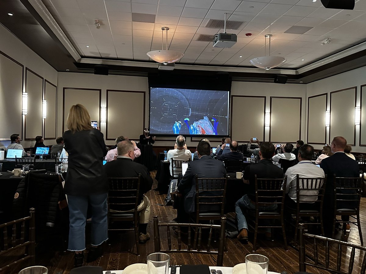 Today was a truly exhilarating experience, meeting and connecting with so many esteemed doctors! Dr. McDonald showcased ImmersiveView, which promises to revolutionize how we manage dental practices. Cheers to a great day! #ChicagoStudyClub #DentalInnovation #immersivetouch