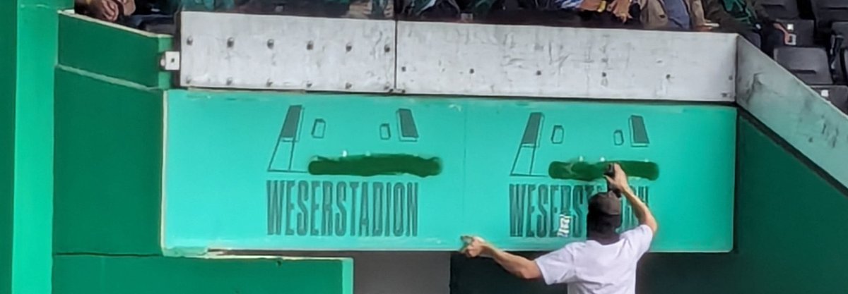hi_stef's tweet photo. Tschüss Wohninvest! #werder #SVWBMG #weserstadion https://t.co/60z439sHjq