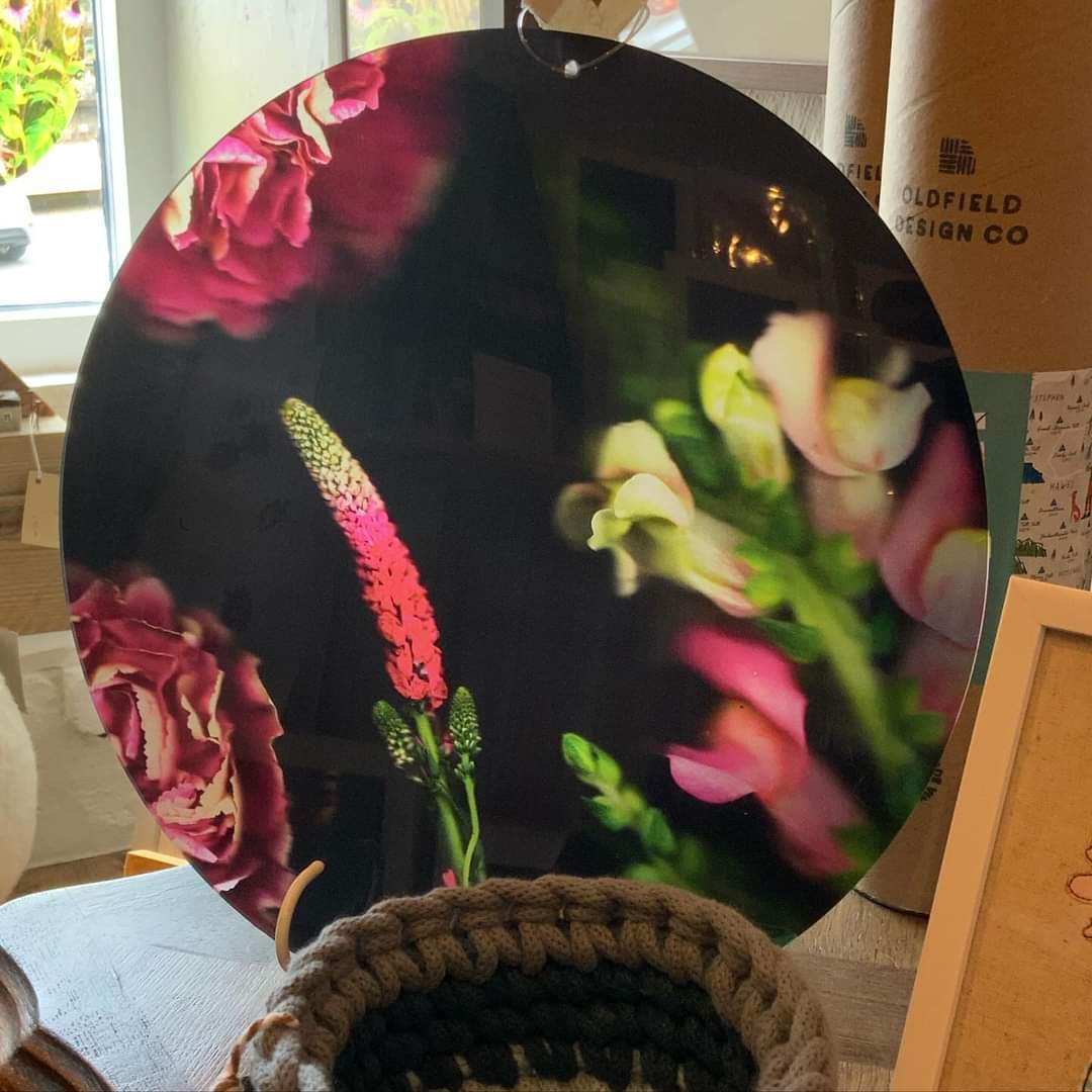 Welcome @ellie_hawkes_designs to Gingerbugs! Ellie is a Guiseley based #artist who combines tech with nature in a unique way. These perspex discs filter light through the colourful images, giving a beautiful, almost stained glass appearance. #Ingleton #botanicalphotography