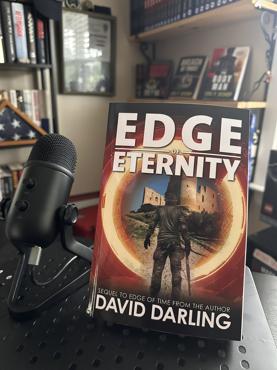 🔥BOOK MAIL🔥 Look what arrived🤘 The latest from my buddy @DavidDarlingCA Get your copy here ⤵️ Edge of Eternity: A Time Travel Novel (Quantum Convergence Series Book 2) a.co/d/boFPnkO ➕ Check out his appearance on @2ScribesPodcast here ⤵️ youtu.be/kfCwj75jx8w?si…