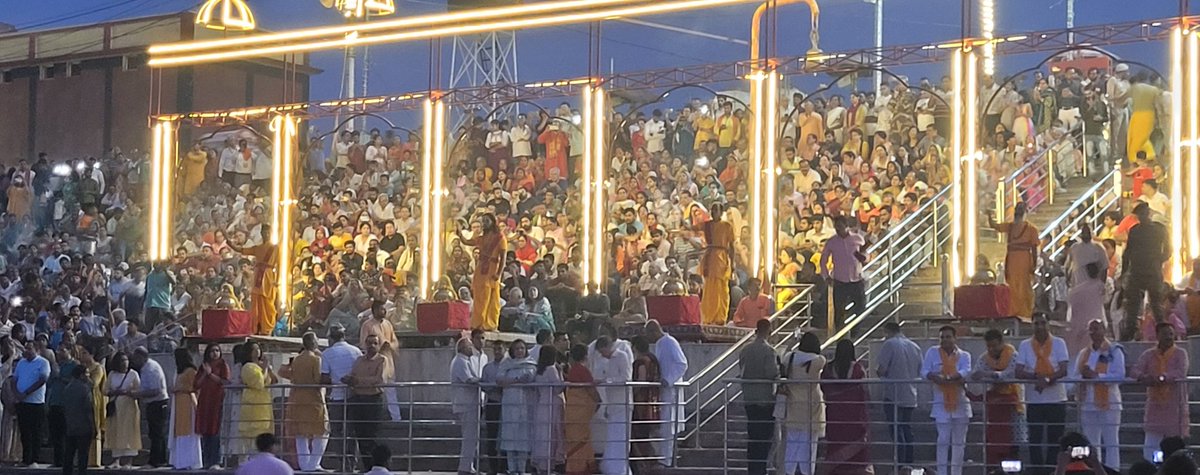 Witnessing Aarthi at Shree Ram Janmabhoomi Mandir, Ayodhya
#Ayodhya 
#Ramjanmabhoomi