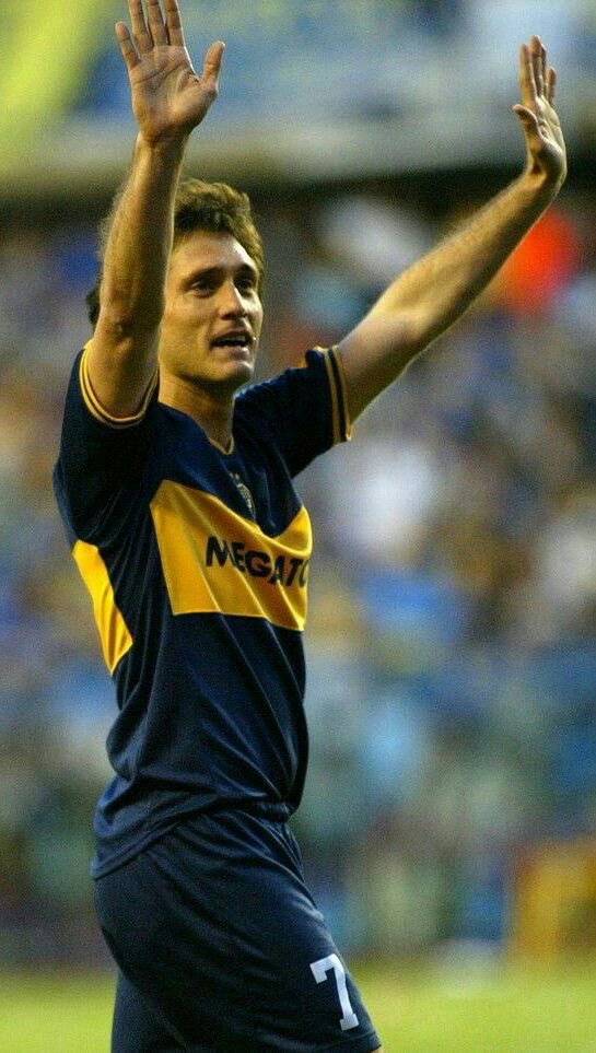 ¡¡Feliz cumple #Guillermo!! 🎂🏆

Como jugador ganó 16 títulos en Boca.

El GRAN 7️⃣ de ORO  💙💛💙