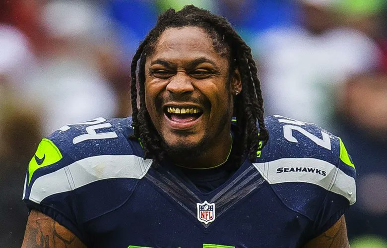 Marshawn Lynch made $57M in the NFL. But he 𝘯𝘦𝘷𝘦𝘳 spent a dime of his playing money...ever. Here's the fascinating story: 👇