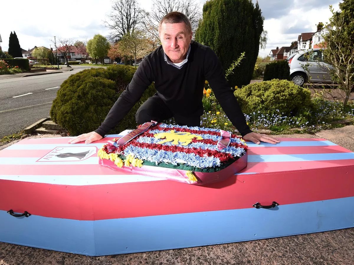 DavidSmithAVFC's tweet image. Life comes at you fast