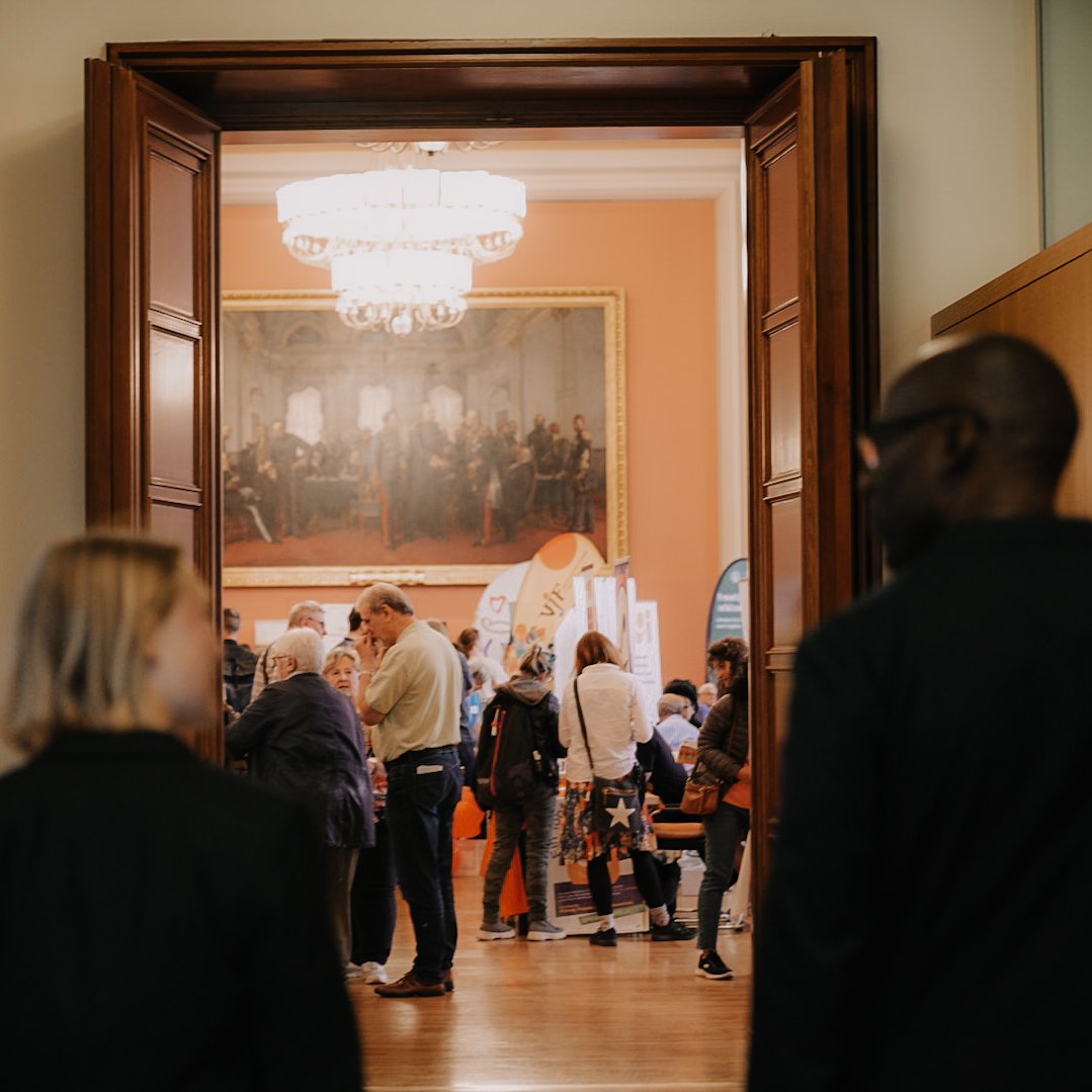 Der Senator für Kultur und gesellschaftlichen Zusammenhalt, <a href="/ChialoJoe/">Joe Chialo</a>, hat heute an der Eröffnung und dem Rundgang der Freiwilligenbörse teilgenommen.