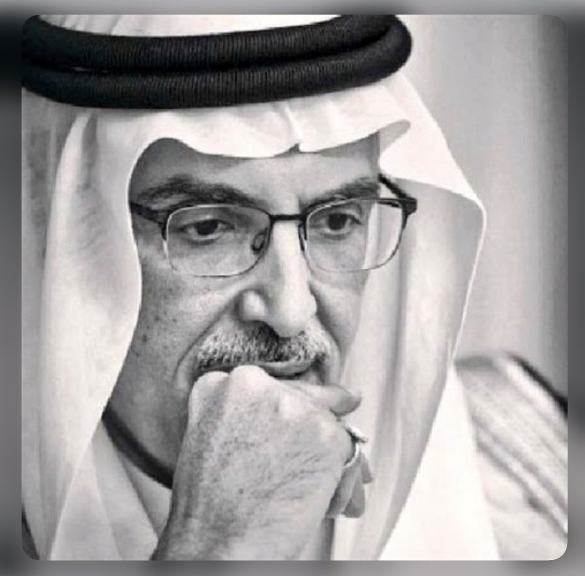 مانشدت الشمس عن حزن الغياب
علَمتنا الشمس نرضى بالرحيل 💔

"رحمك الله يالبدر "

 #بدر_بن_عبدالمحسن_في_ذمه_الله