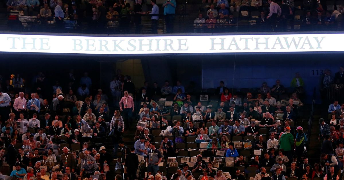 Buffett Live: Succession on shareholder minds at Berkshire Hathaway's annual meeting reut.rs/3WrcTXB