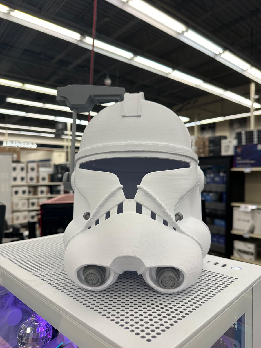 Captain Rex Helmet was printed by our 3D Advocate from our Duluth, GA Micro Center. STL designed by collotripa & available on @thingiverse thingiverse.com/thing:4911265 Printed with Inland White & Silver PLA+ #inlandfilament #microcenter