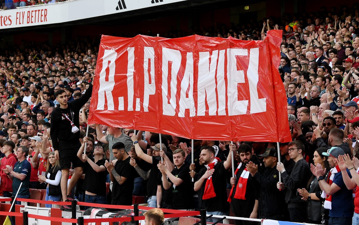 Arsenal paid tribute to Daniel Anjorin, who was tragically murdered in a sword attack in London on Tuesday.

The 14-year-old Arsenal fan was on his way to school when the attack happened. Just so sad.

Rest in peace, Daniel.🙏