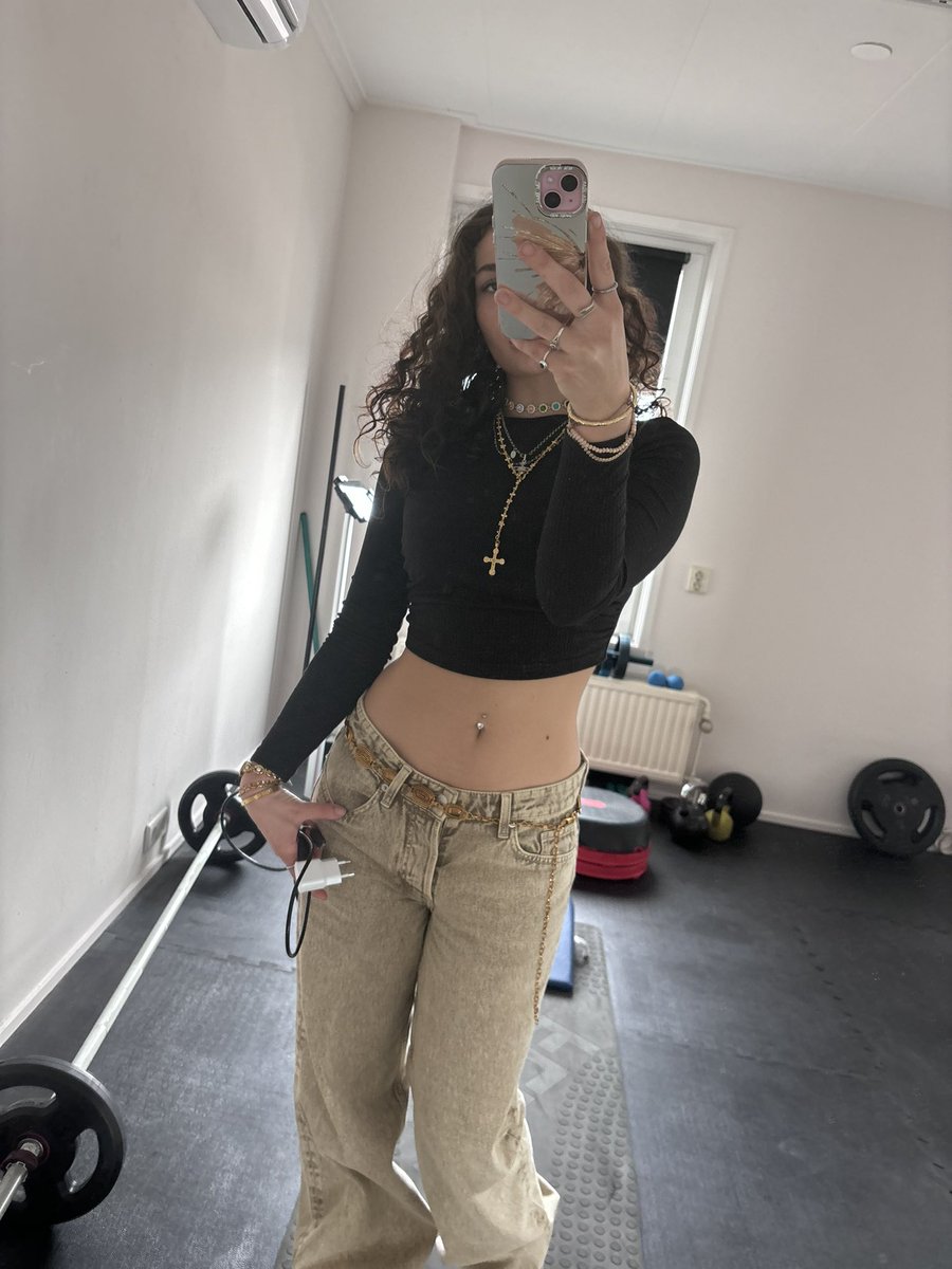 enchantingbully's tweet image. Does my perfect body make you weak little boy?? I know it does…. Hand over ur money like the good little pup u are💋

findom paypig findomme goddessworship humanatm geldslaafje tikkieslaaf