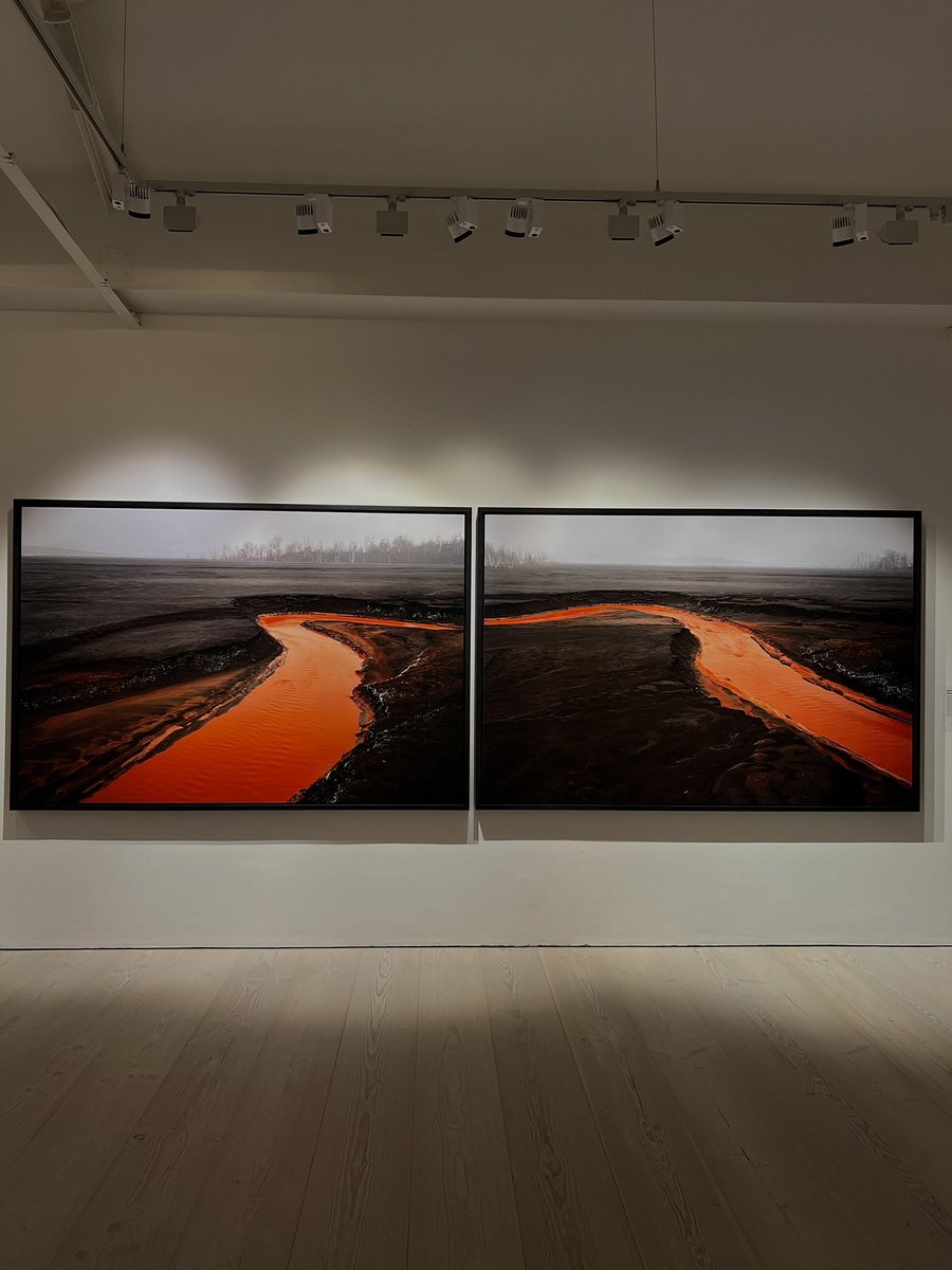 This exhibition definitely shifted something in me. I sometimes forget the scale and impact of industrialisation and mass consumerism, and well, this really reminded me. 10/10. @EdwardBurtynsky @saatchi_gallery