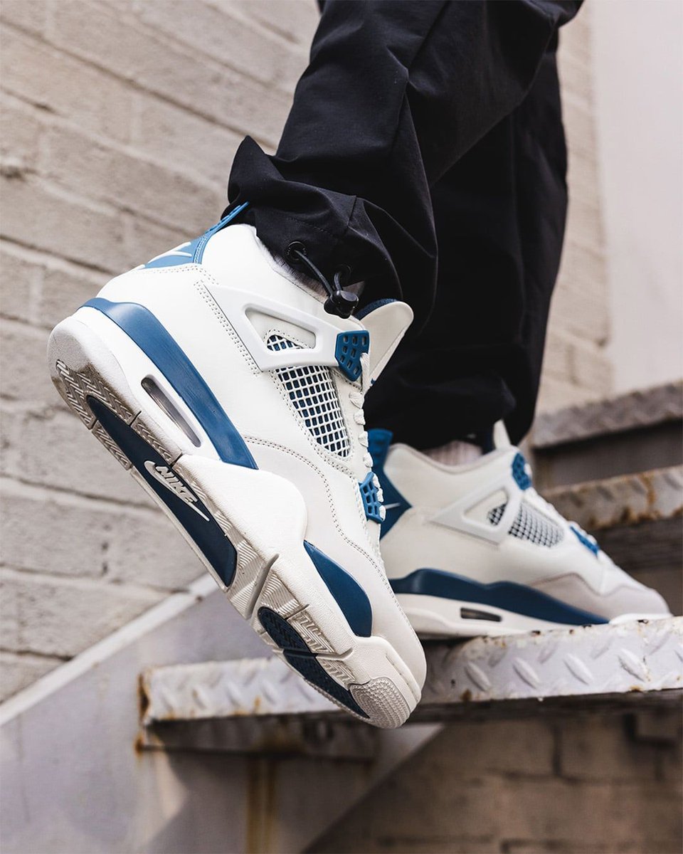 snipes jordan 4 retro